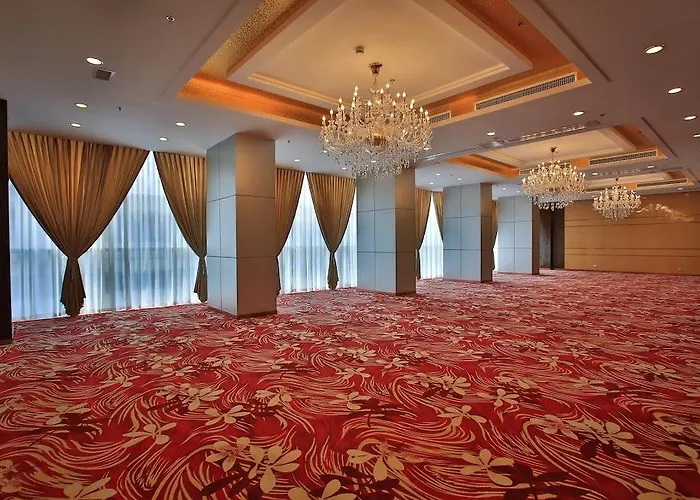 Swiss-belhotel Blulane 3*