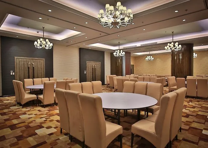 Swiss-belhotel Blulane 3*