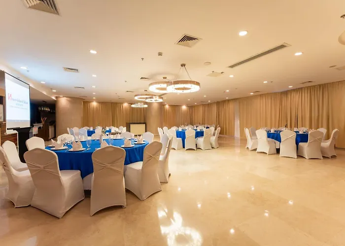 Swiss-belhotel Blulane Manila