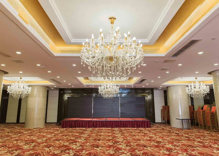 Swiss-belhotel Blulane
