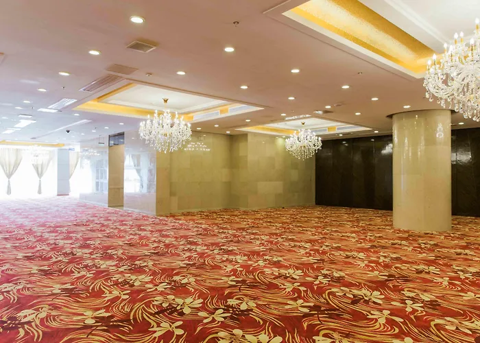 Swiss-belhotel Blulane Manila
